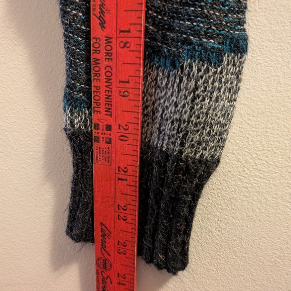 Vintage Sweater - Picture 3 of 7